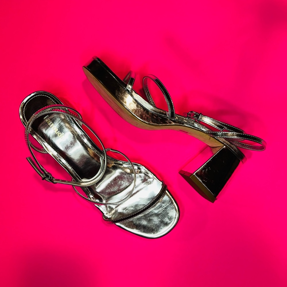 Larroude Women’s Silver Metallic Mirror Ankle Strap Gio Sandals Size 8
